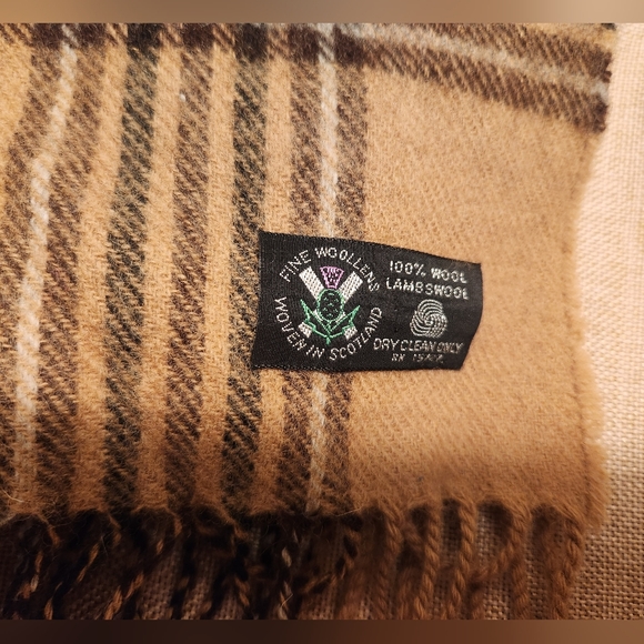 Fine Woollens Beige & Brown Plaid Lambs Wool Scarf Made In Scotland Unisex - Picture 2 of 9